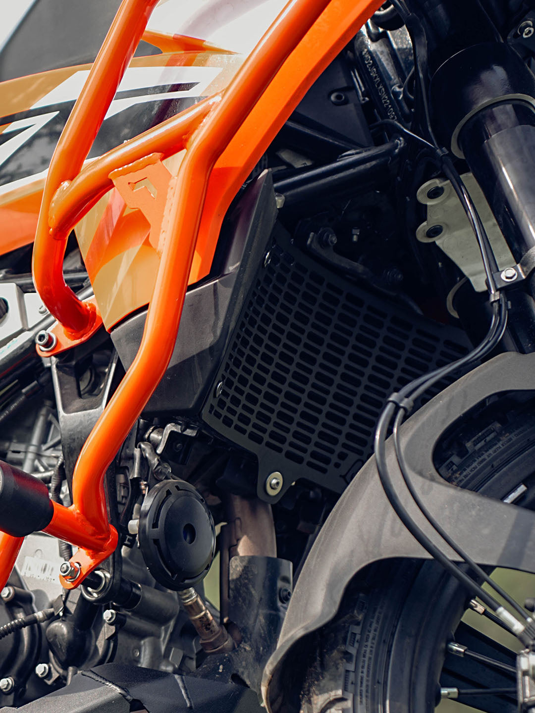 LEGUNDARY Vector Radiator Grill Black for KTM 250 Adventure