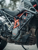 LEGUNDARY KTM Duke 250 BS6 Gen 2 Pegasus Crash Guard Wit Slider
