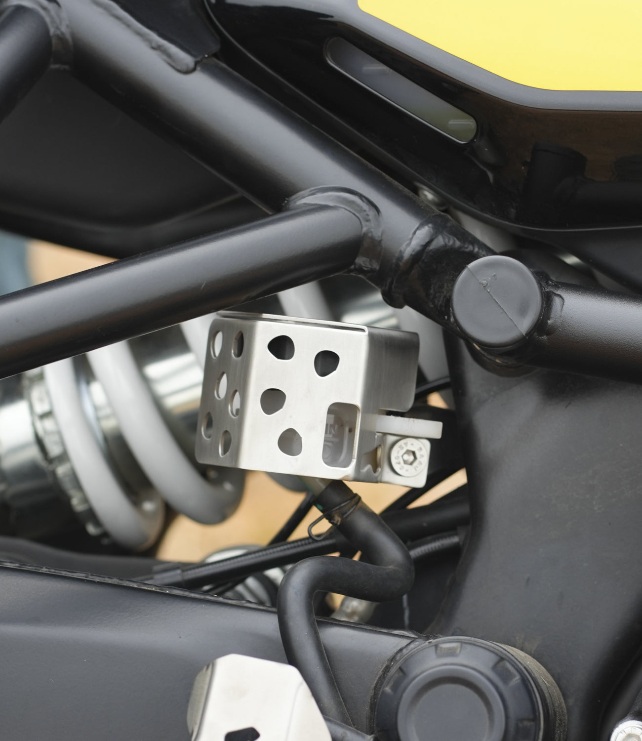 Mototorque Himalayan 450 Reservoir Oil Guard (SS) - view 1