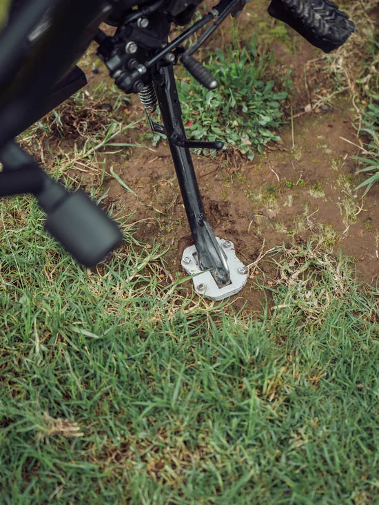 LEGUNDARY V Strom Brogue Side Stand Base