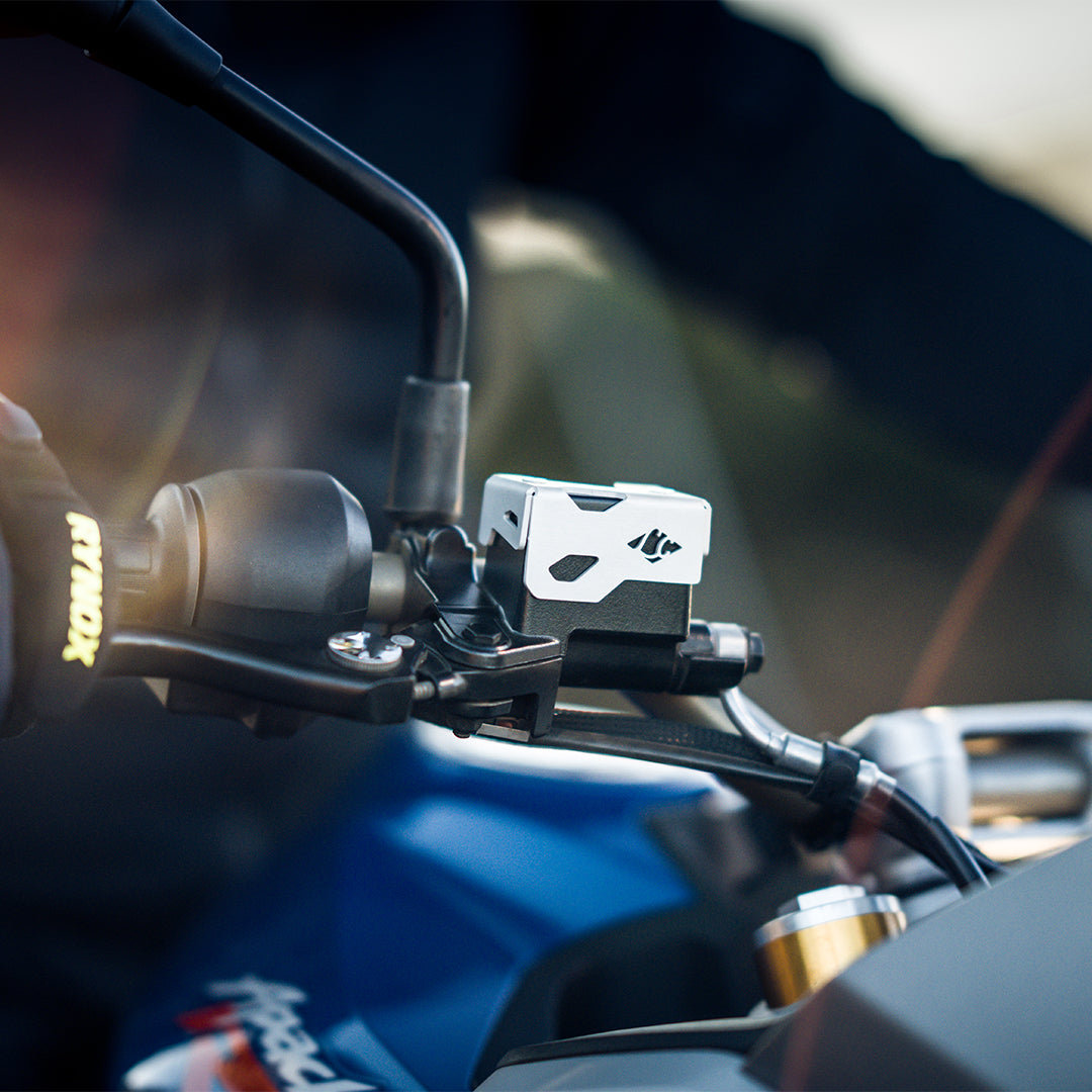 TVS Apache RTX 300 Tricorn Front Oil Cap