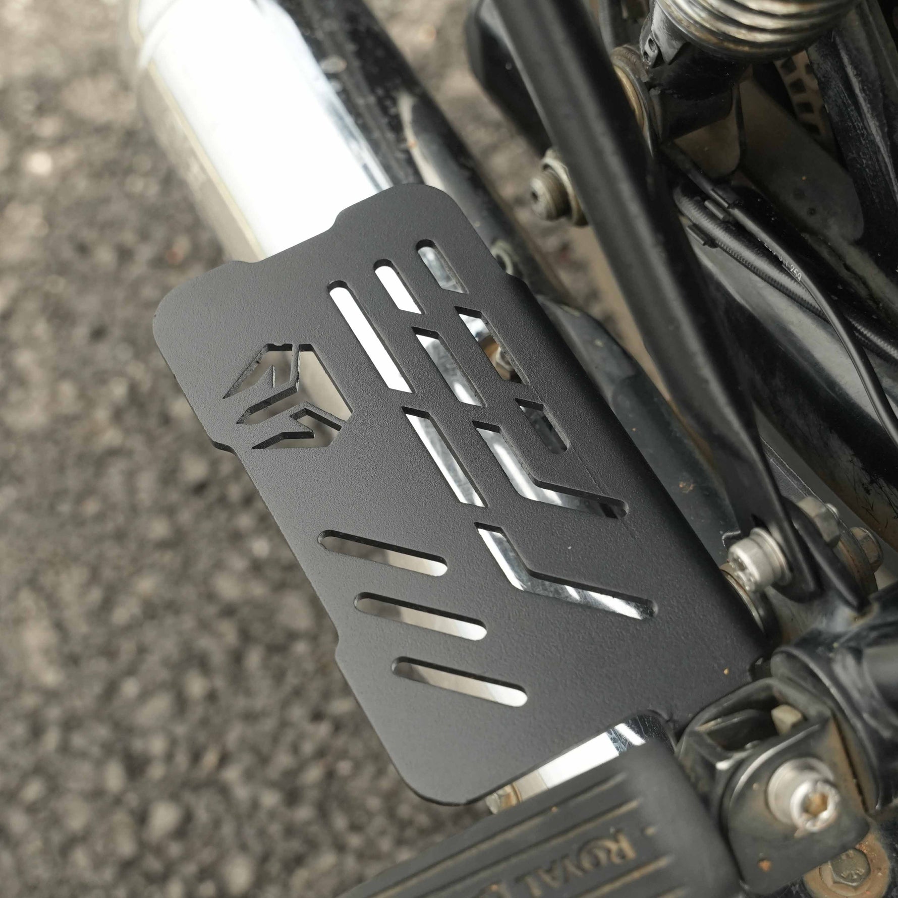 MotoTorque Footrest (Right Side) for Royal Enfield Meteor 350 — Rider Footpeg Upgrade