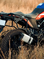 LEGUNDARY ADV390 Casus Saddle Stay