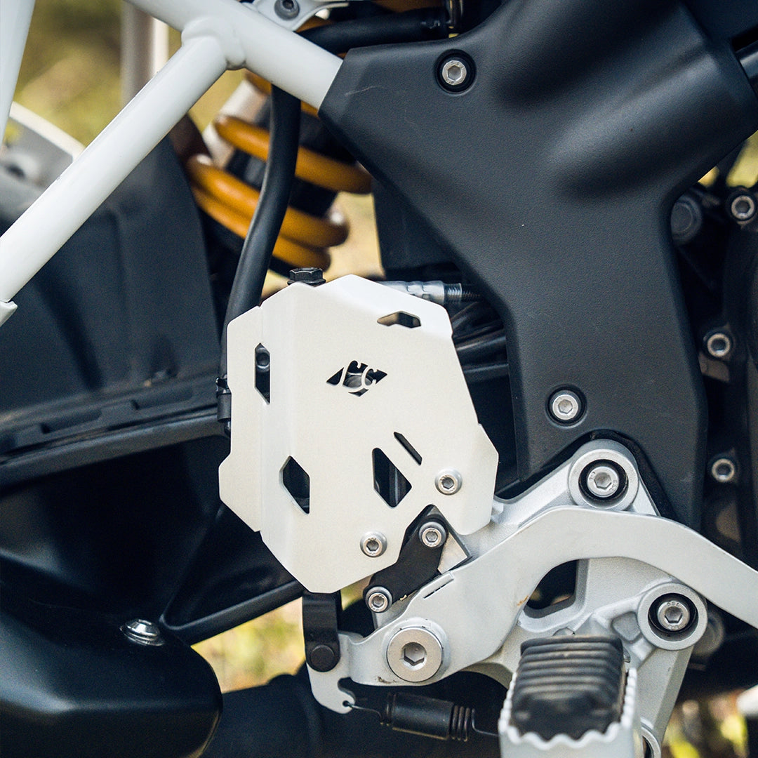 TVS Apache RTX 300 Titan Boot Guards