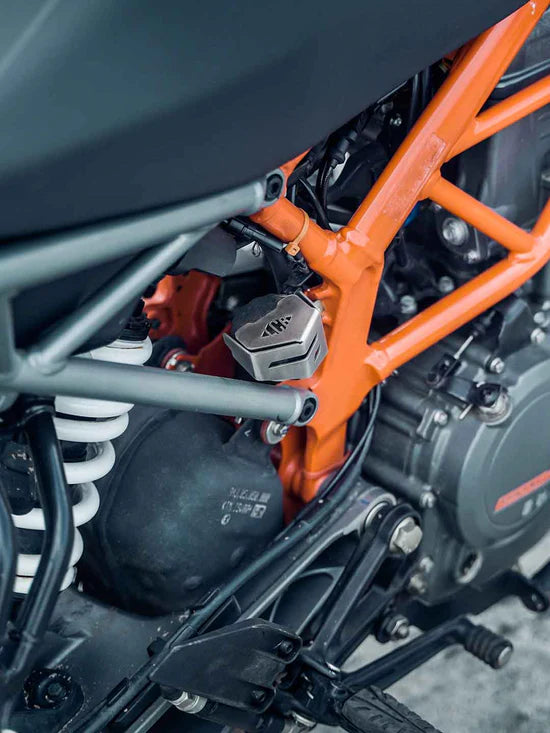 LEGUNDARY KTM Duke 250 Novato Rear Brake Fluid Cap